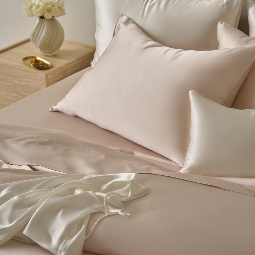 Mulberry Silk Pillowcase with Classic Piping